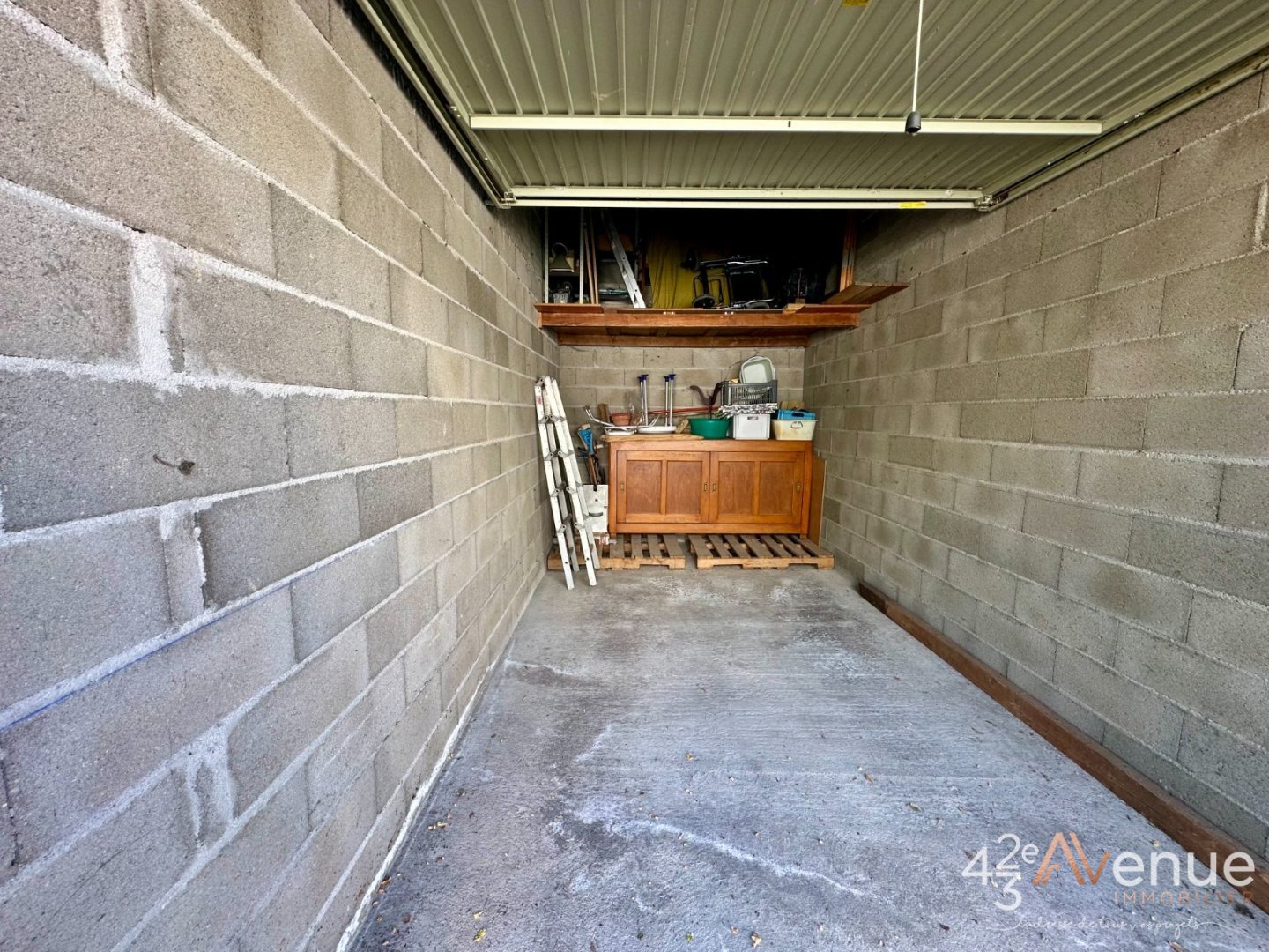 GARAGE A VENDRE - ANDREZIEUX BOUTHEON - 16 500 &euro;