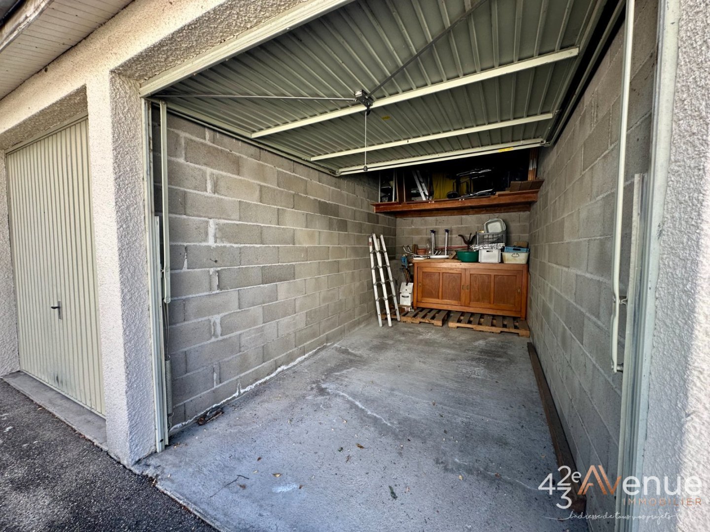 GARAGE A VENDRE - ANDREZIEUX BOUTHEON - 16 500 &euro;