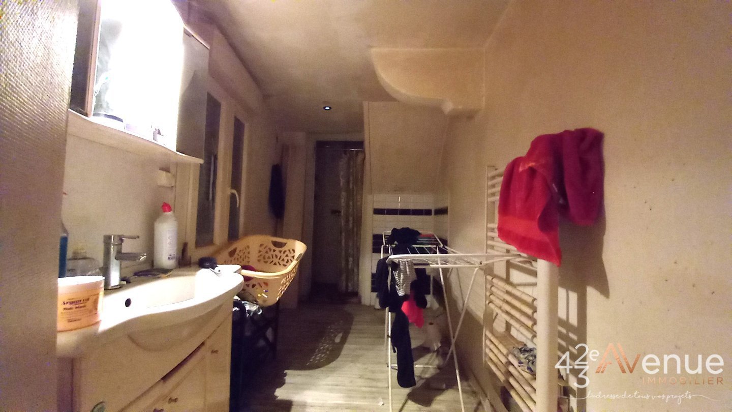 IMMEUBLE DE RAPPORT A VENDRE - RIVE DE GIER Richarme - 145 m2 - 100 000 &euro;