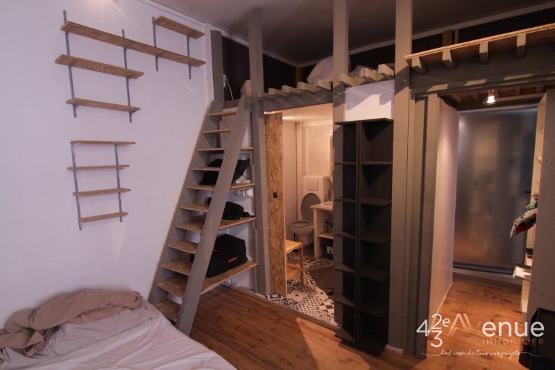 IMMEUBLE A VENDRE - ST ETIENNE CENTRE VILLE - 360 m2 - 480�000�&euro;