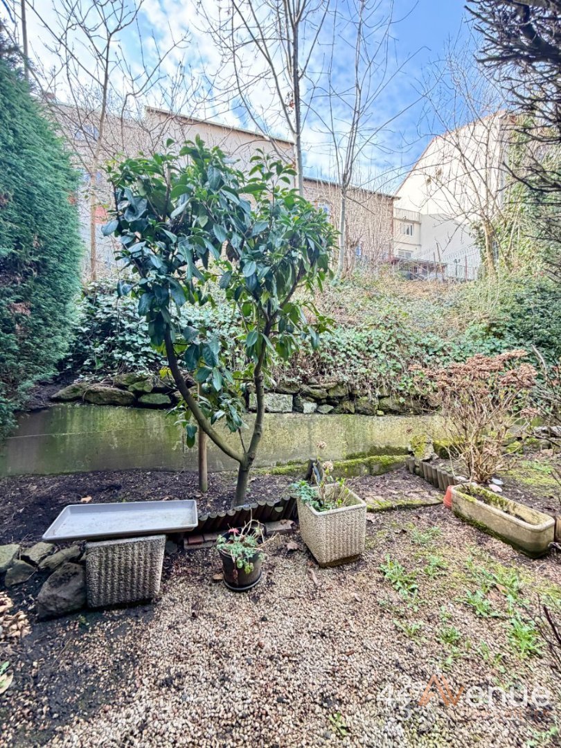 IMMEUBLE A VENDRE - ST ETIENNE FAURIEL - 500 m2 - 350 000 &euro;