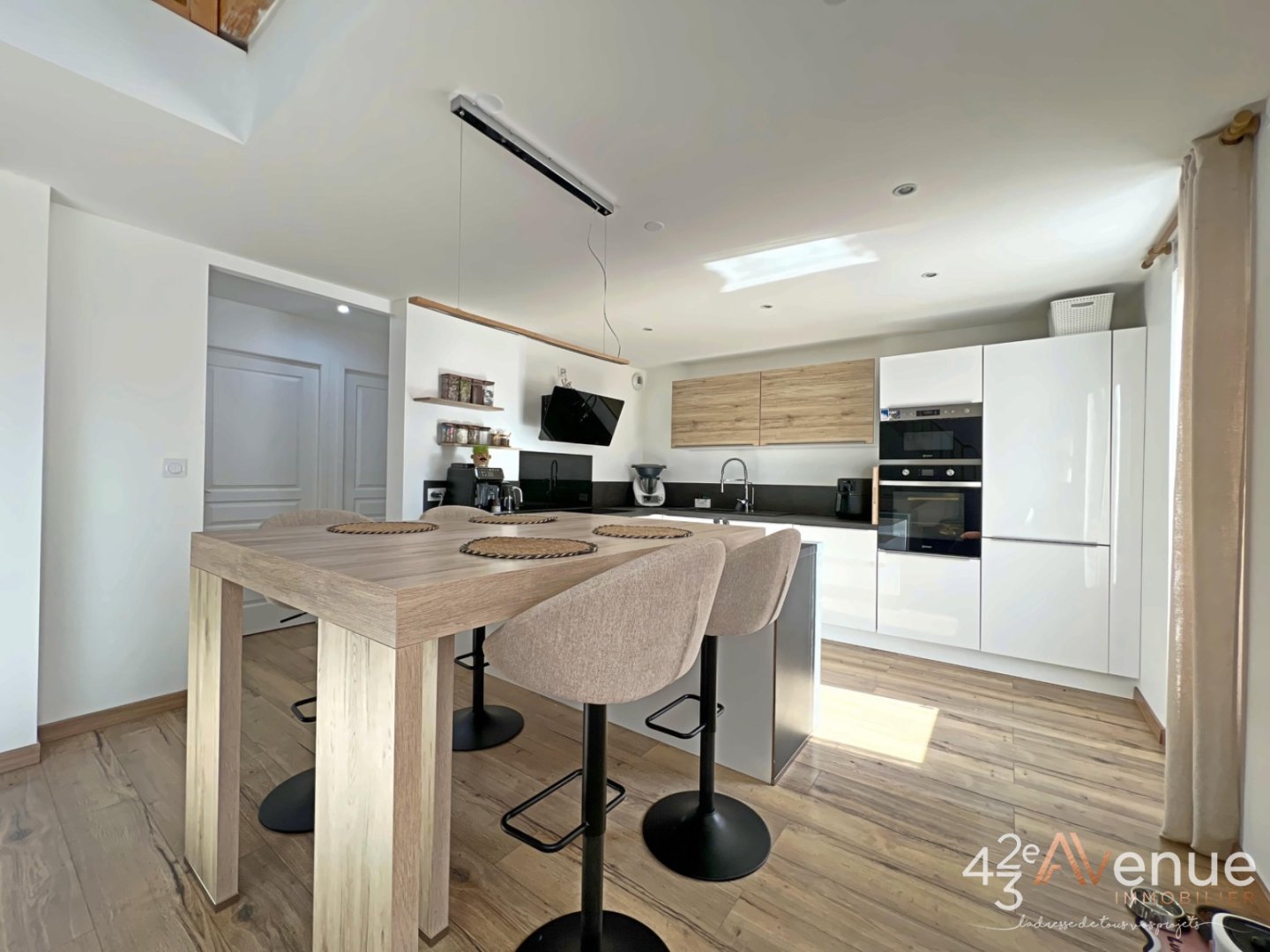 Immeuble de rapport en monopropriété A VENDRE - ST ETIENNE JACQUARD - 169 m2 - 280 000 &euro;