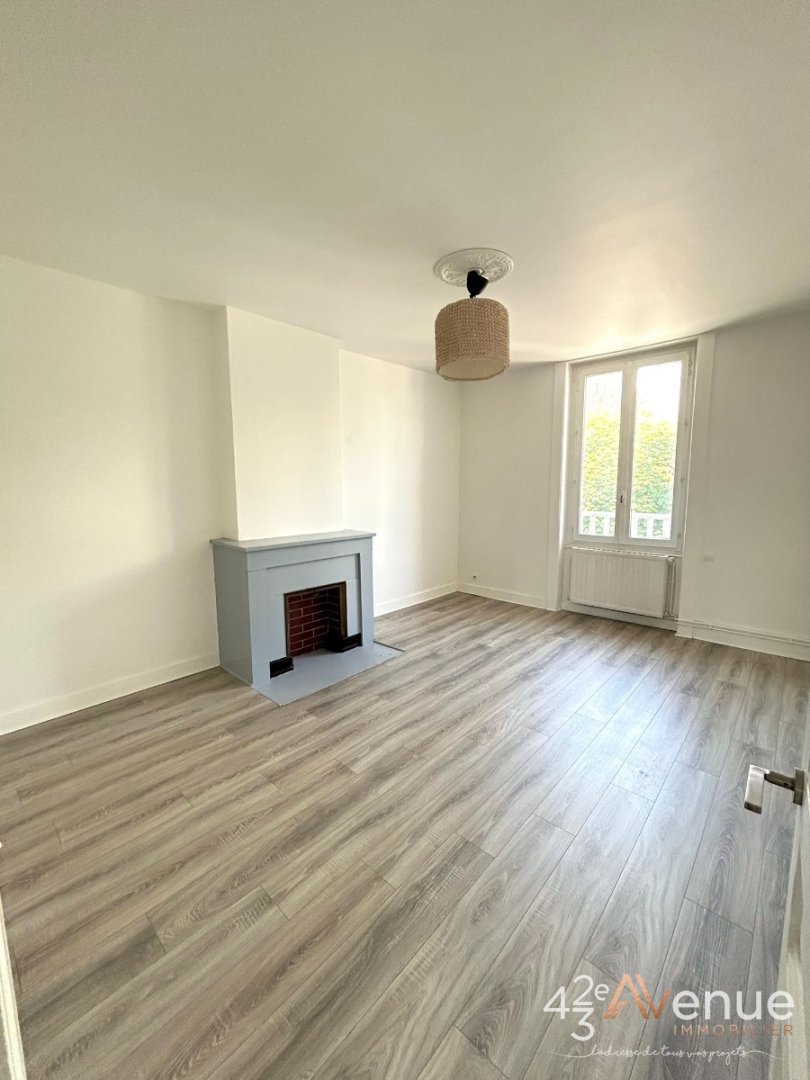 IMMEUBLE A VENDRE - ST ETIENNE SOLAURE - 590 m2 - 650 000 &euro;