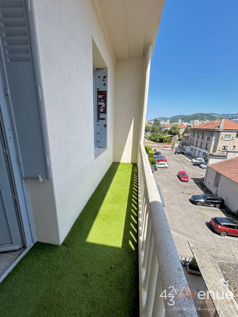 IMMEUBLE A VENDRE - ST ETIENNE SOLAURE - 590 m2 - 650 000 &euro;