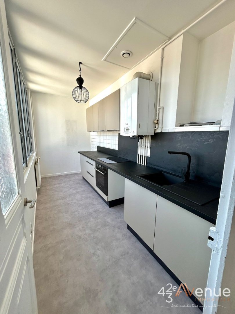 IMMEUBLE A VENDRE - ST ETIENNE SOLAURE - 590 m2 - 650 000 &euro;