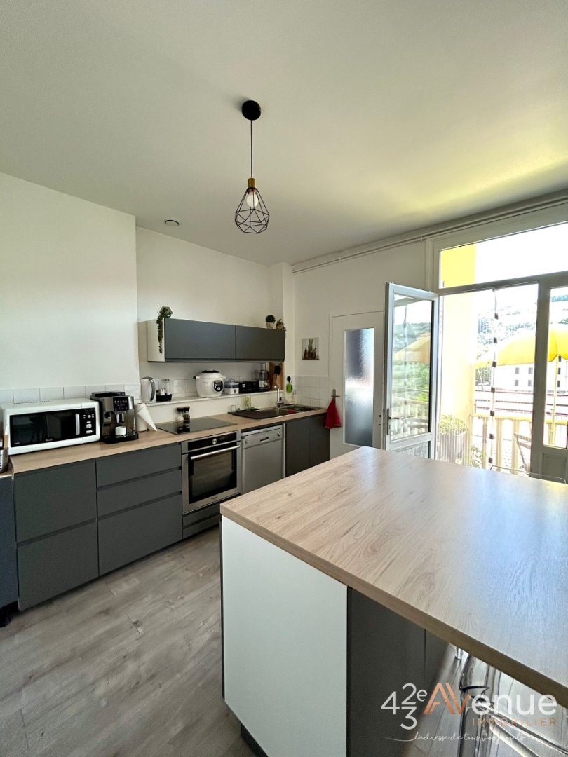 IMMEUBLE A VENDRE - ST ETIENNE SOLAURE - 590 m2 - 650 000 &euro;