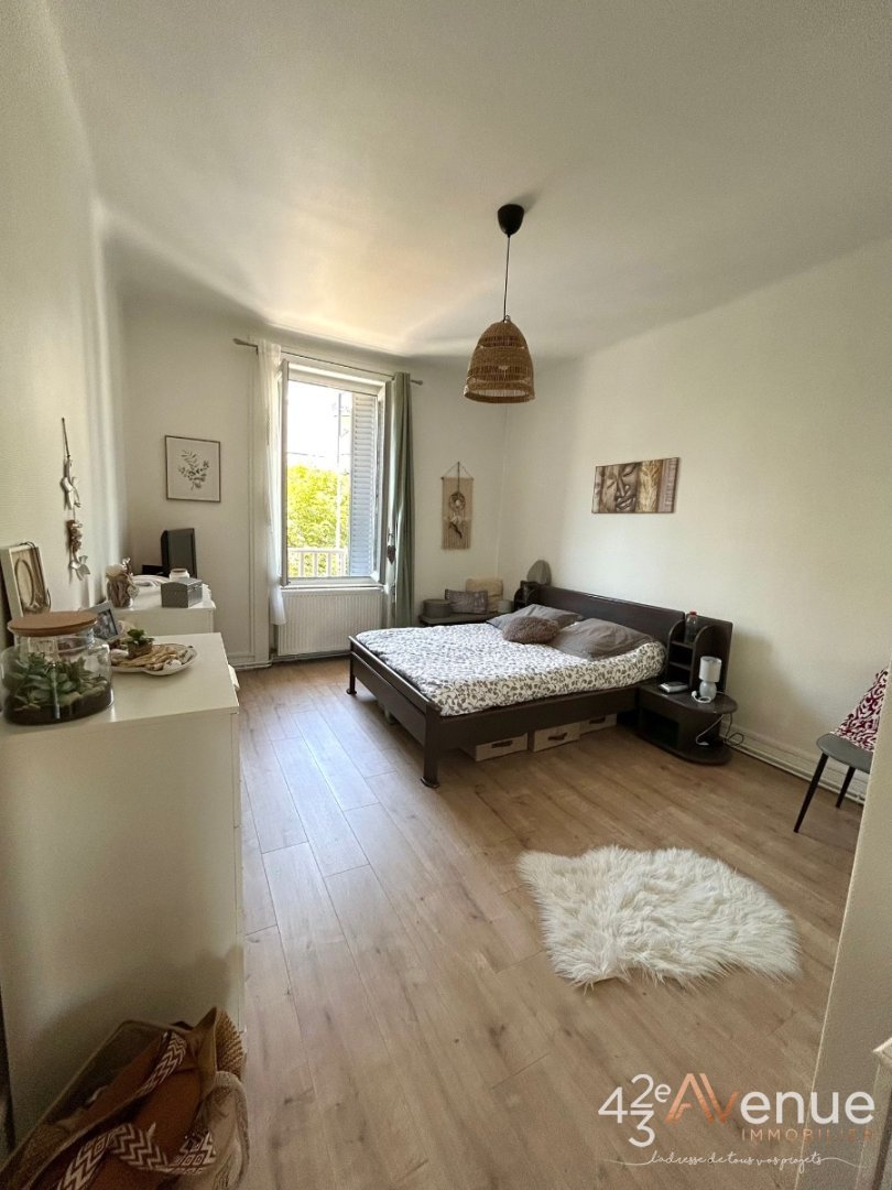 IMMEUBLE A VENDRE - ST ETIENNE SOLAURE - 590 m2 - 650 000 &euro;