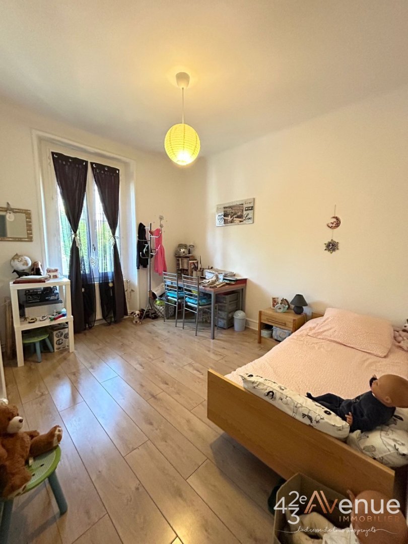 IMMEUBLE A VENDRE - ST ETIENNE SOLAURE - 590 m2 - 650 000 &euro;
