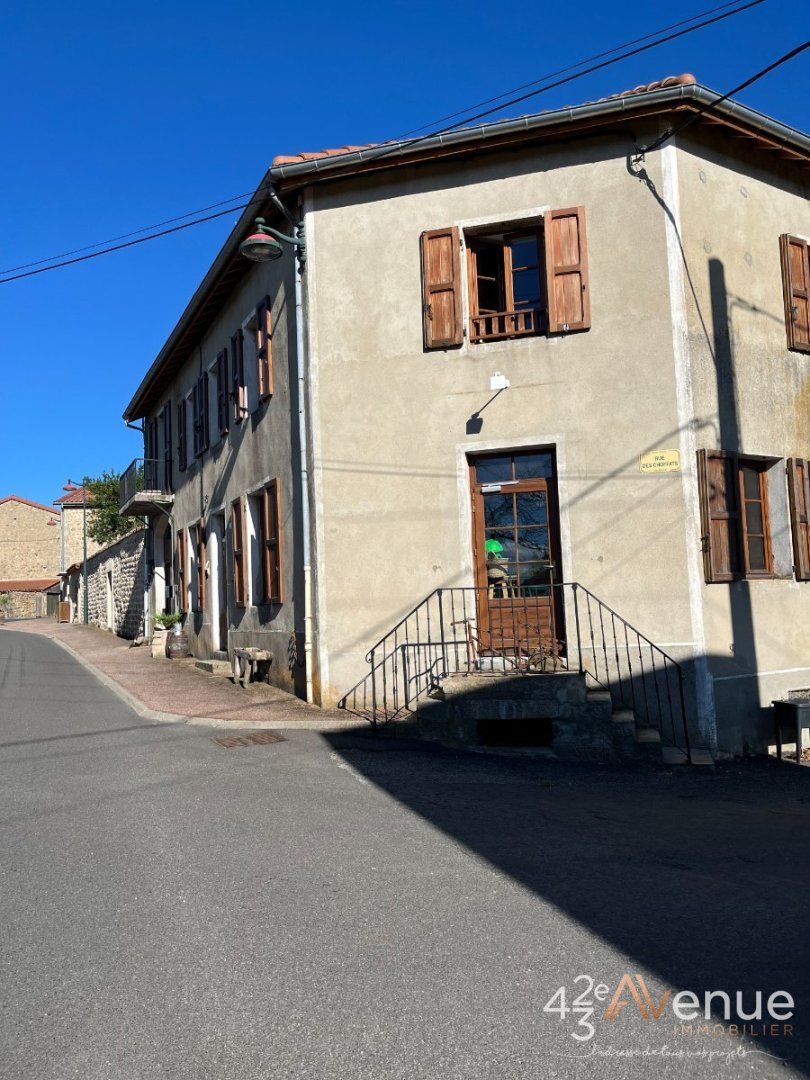 IMMEUBLE A VENDRE - ST HILAIRE CUSSON LA VALM - 320 m2 - 159 000 €