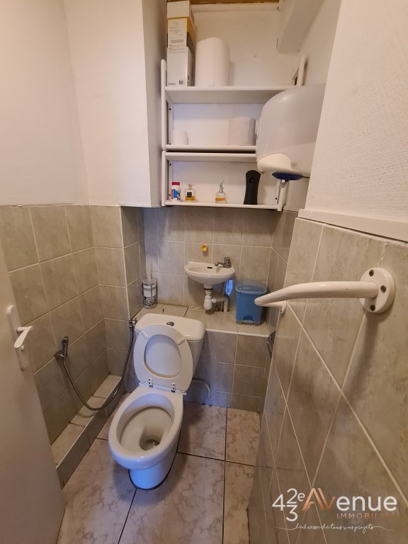 IMMEUBLE A VENDRE - UNIEUX ONDAINE - 250 m2 - 250 000 &euro;