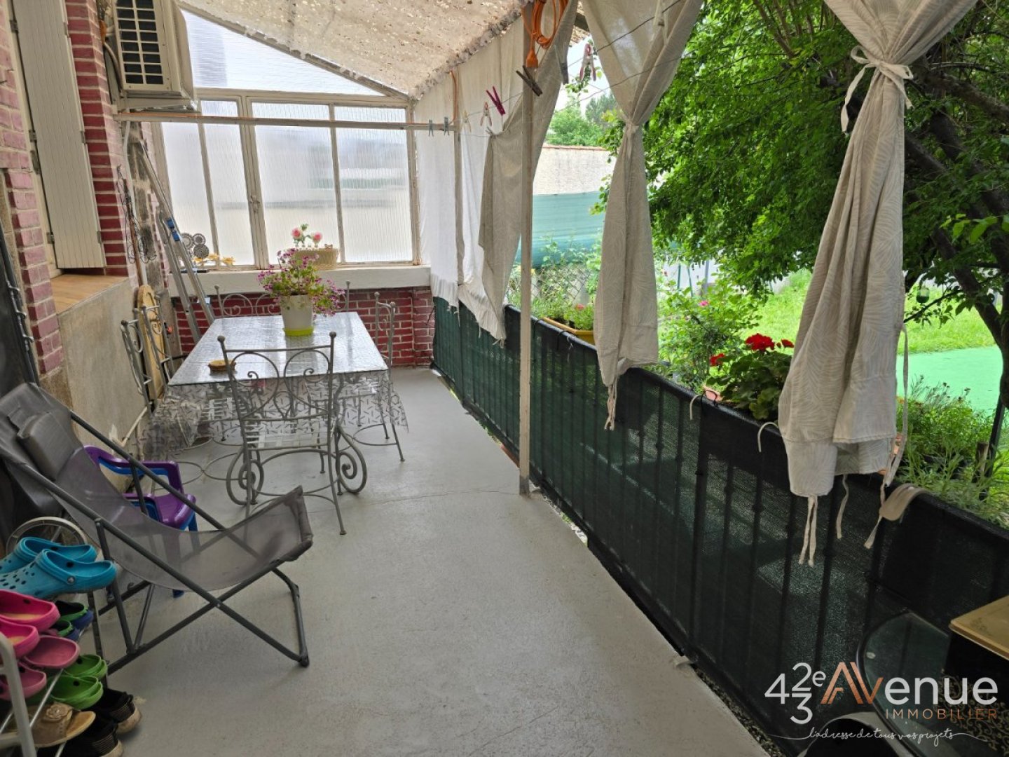 IMMEUBLE A VENDRE - VILLARS - 203 m2 - 396 000 &euro;