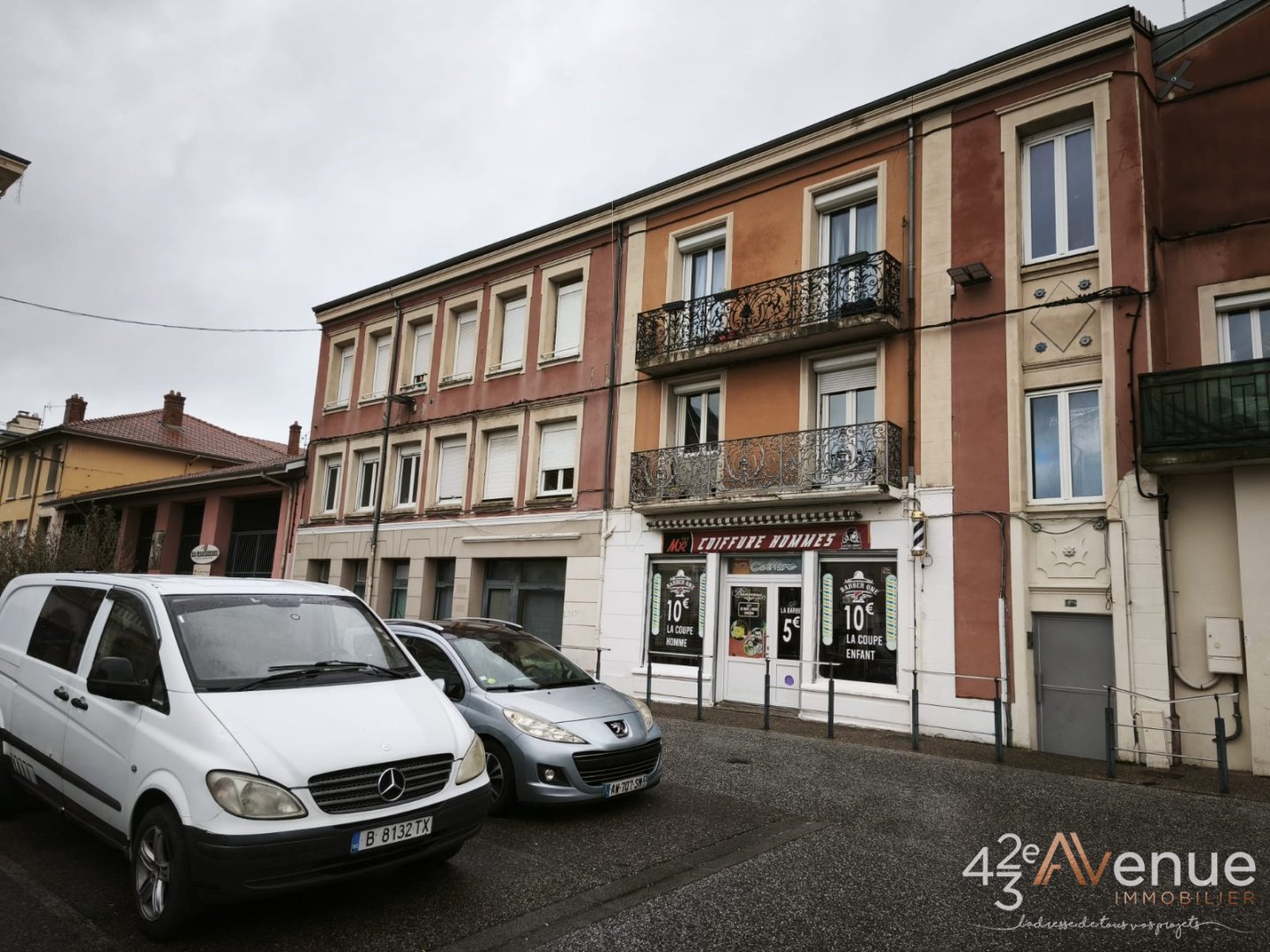 IMMEUBLE DE RAPPORT A VENDRE - LA RICAMARIE - 340 m2 - 295�000�&euro;