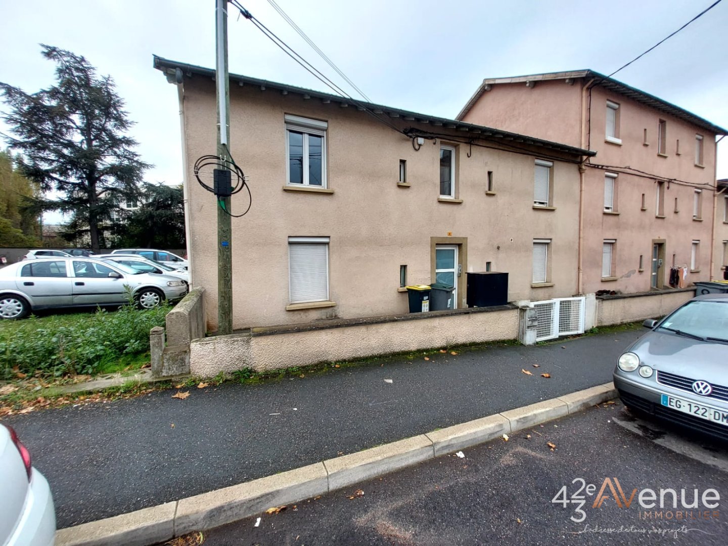 IMMEUBLE DE RAPPORT A VENDRE - ST ETIENNE LE SOLEIL - 200 m2 - 235 000 &euro;