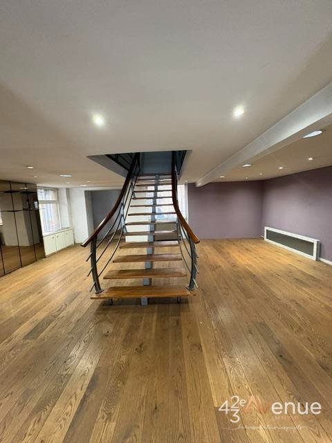 LOCAL COMMERCIAL A VENDRE - ST ETIENNE CENTRE VILLE - 200 m2 - 162 600 &euro; 