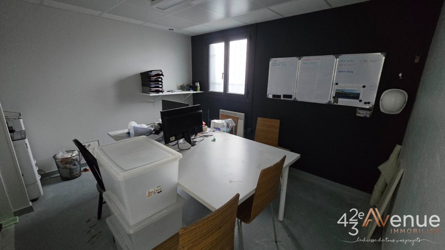 LOCAL D ACTIVITE - PONT SALOMON - 220 m2 - R&Eacute;ALIS&Eacute;