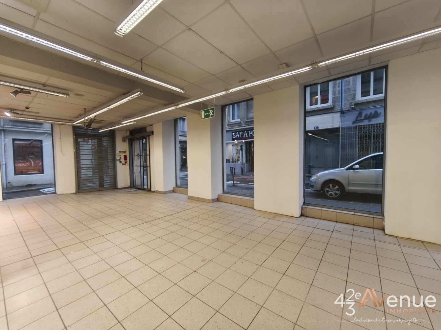 LOCAL D ACTIVITE A VENDRE - ST ETIENNE CENTRE VILLE - 240 m2 - 420�000�&euro; 