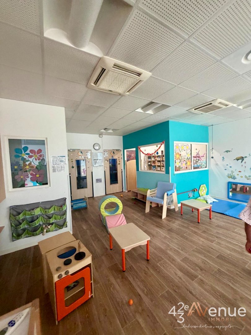 LOCAL D ACTIVITE A VENDRE - ST ETIENNE CHATEAUCREUX - 374.5 m2 - 860 000 &euro; 