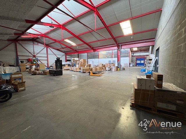 LOCAL D ACTIVITE A VENDRE - ST PRIEST EN JAREZ - 544.5 m2 - 492 000 &euro; 