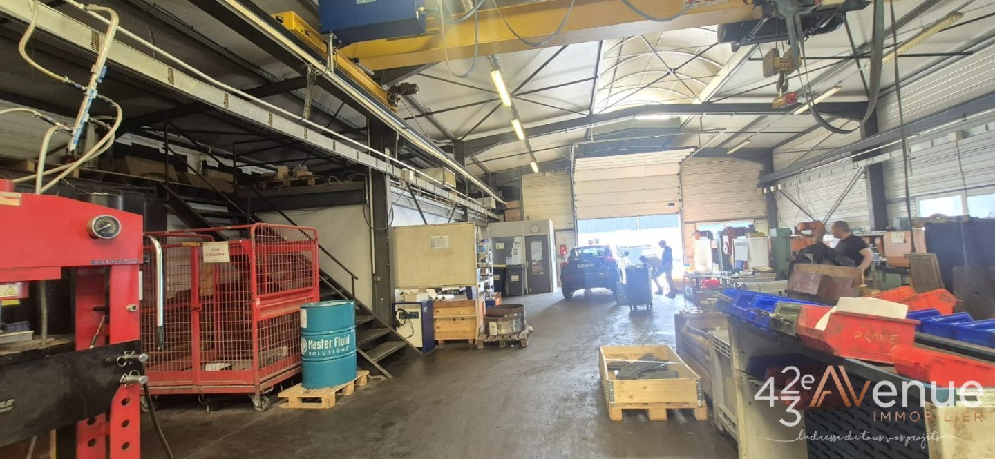 LOCAL INDUSTRIEL A VENDRE - FRAISSES - 530 m2 - 472�500�&euro; 