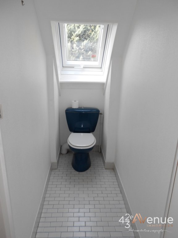 MAISON A LOUER - L ETRAT L ORANGERIE - 188.21 m2 - 1 500 &euro; charges comprises par mois