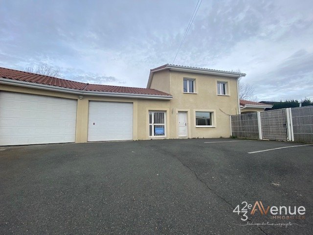 MAISON A LOUER - SORBIERS ZONE COMMERCIALE/PROCHE DE LA TALAUDIERE - 276.11 m2 - 2 075 &euro; charges comprises par mois