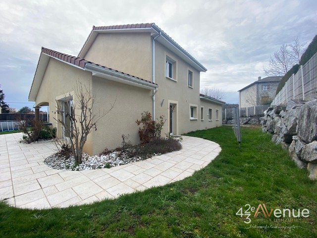 MAISON A LOUER - SORBIERS ZONE COMMERCIALE/PROCHE DE LA TALAUDIERE - 276.11 m2 - 2 075 &euro; charges comprises par mois