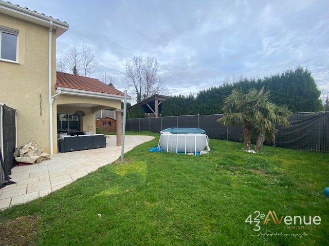 MAISON A LOUER - SORBIERS ZONE COMMERCIALE/PROCHE DE LA TALAUDIERE - 276.11 m2 - 2 075 &euro; charges comprises par mois