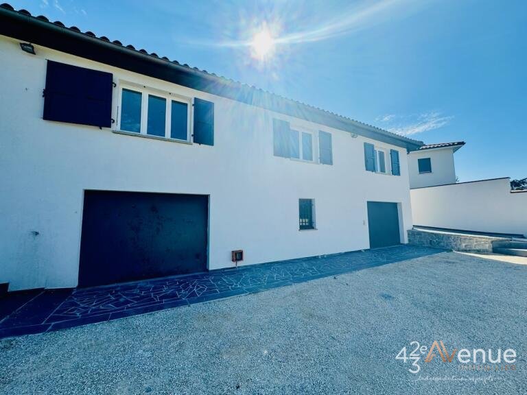 MAISON A LOUER - ST CHAMOND - 175.36 m2 - 1�850�&euro; charges comprises par mois