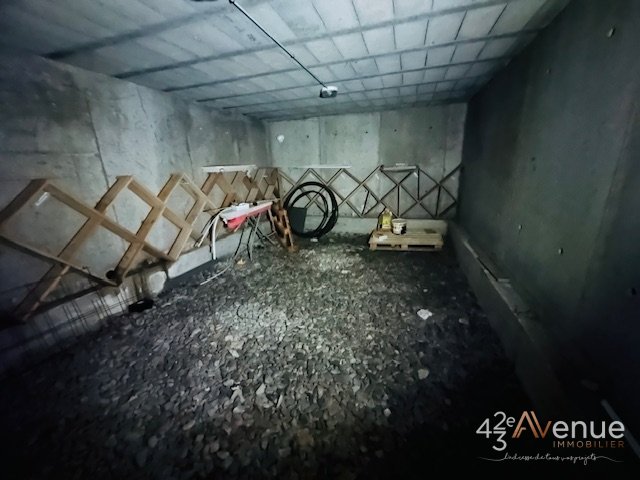 MAISON A LOUER - ST CHAMOND - 175.36 m2 - 1�850�&euro; charges comprises par mois