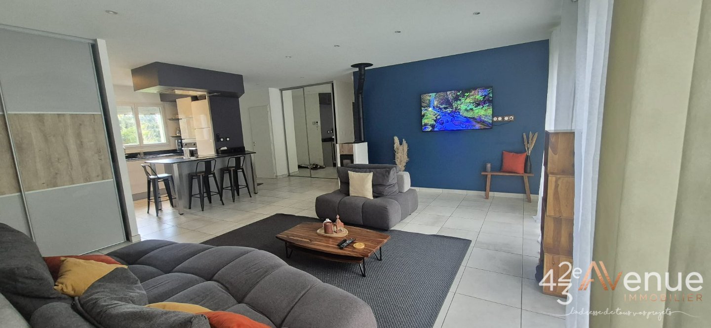 MAISON A LOUER - ST CHAMOND - 100 m2 - 1 300 &euro; charges comprises par mois
