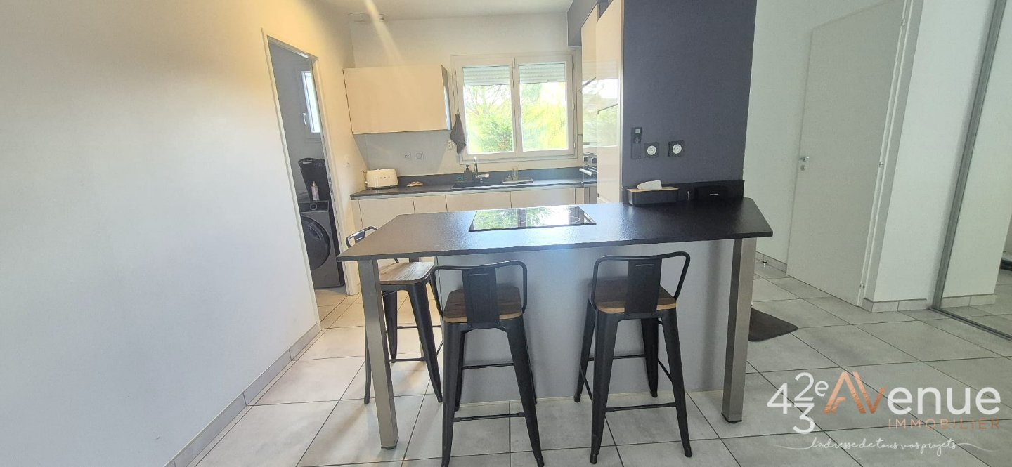 MAISON A LOUER - ST CHAMOND - 100 m2 - 1 300 &euro; charges comprises par mois
