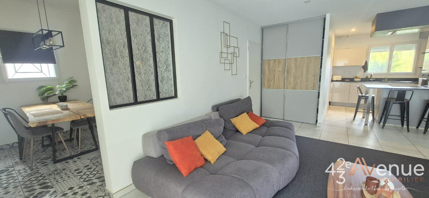 MAISON A LOUER - ST CHAMOND - 100 m2 - 1 300 &euro; charges comprises par mois