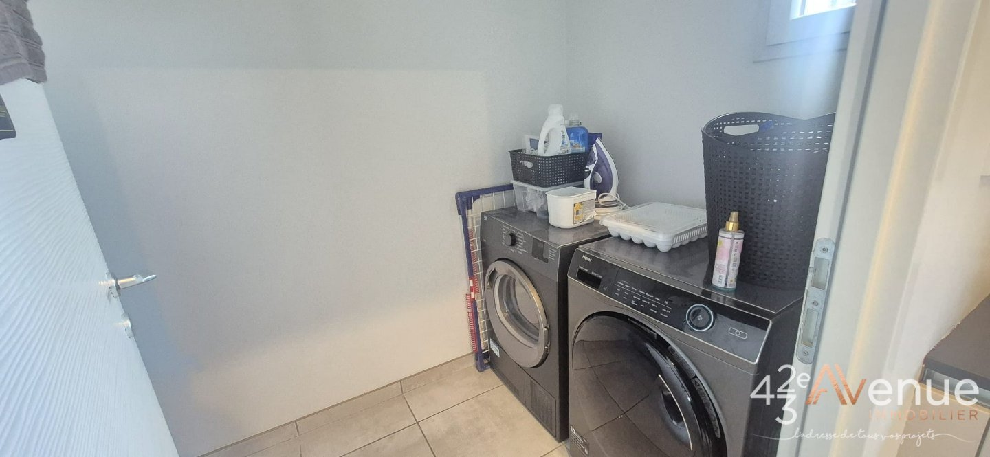 MAISON A LOUER - ST CHAMOND - 100 m2 - 1 300 &euro; charges comprises par mois