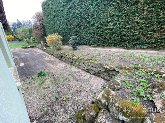 MAISON A LOUER - ST ETIENNE COTE CHAUDE LES MAISONS ROUGES - 143.7 m2 - 999 &euro; charges comprises par mois