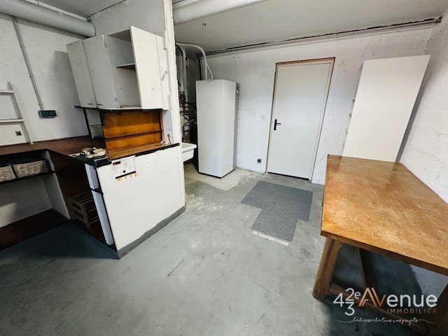 MAISON - ST ETIENNE MONTAUD/BEL AIR/BERGSON - 199.33 m2 - LOU&Eacute;