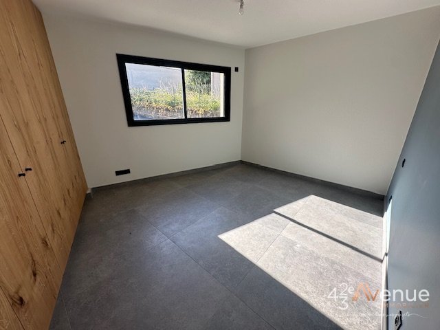 MAISON A LOUER - ST ETIENNE ZENITH/MEONS/LE SOLEIL - 100.85 m2 - 1 000 &euro; charges comprises par mois