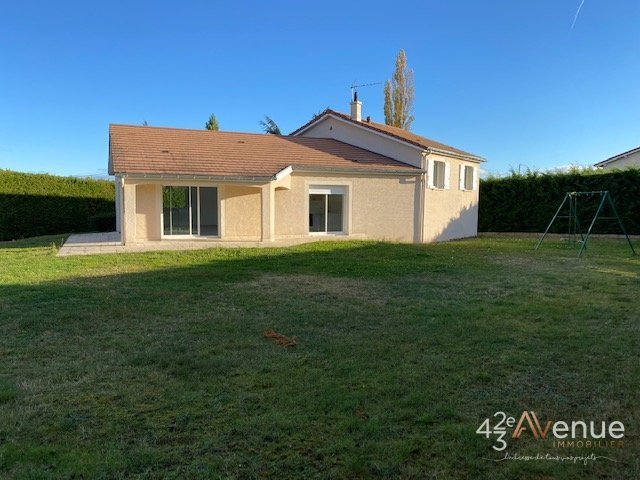 MAISON A LOUER - ST JUST ST RAMBERT - 122.33 m2 - 1�365�&euro; charges comprises par mois