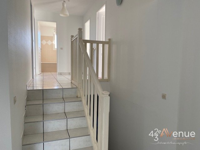 MAISON A LOUER - ST JUST ST RAMBERT - 122.33 m2 - 1�365�&euro; charges comprises par mois