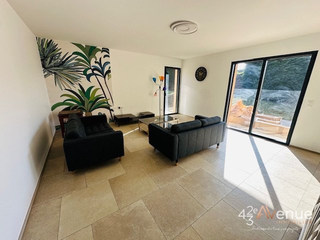 MAISON NEUVE A LOUER - ST PRIEST EN JAREZ PROCHE CHU NORD - 137.92 m2 - 2 400 &euro; charges comprises par mois