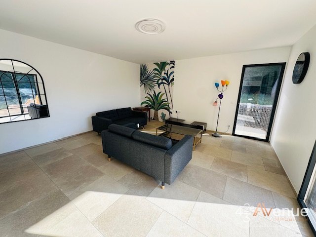 MAISON NEUVE A LOUER - ST PRIEST EN JAREZ PROCHE CHU NORD - 137.92 m2 - 2 400 &euro; charges comprises par mois