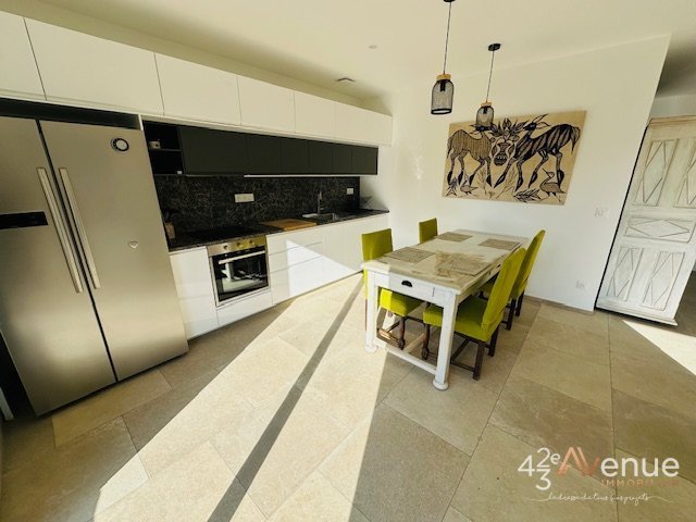 MAISON NEUVE A LOUER - ST PRIEST EN JAREZ PROCHE CHU NORD - 137.92 m2 - 2 400 &euro; charges comprises par mois