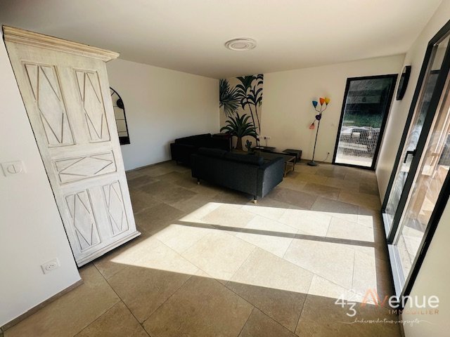 MAISON NEUVE A LOUER - ST PRIEST EN JAREZ PROCHE CHU NORD - 137.92 m2 - 2 400 &euro; charges comprises par mois