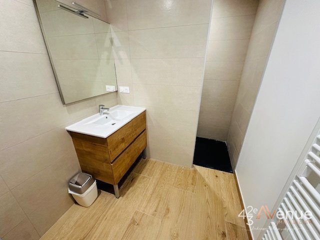 MAISON NEUVE A LOUER - ST PRIEST EN JAREZ PROCHE CHU NORD - 137.92 m2 - 2 400 &euro; charges comprises par mois