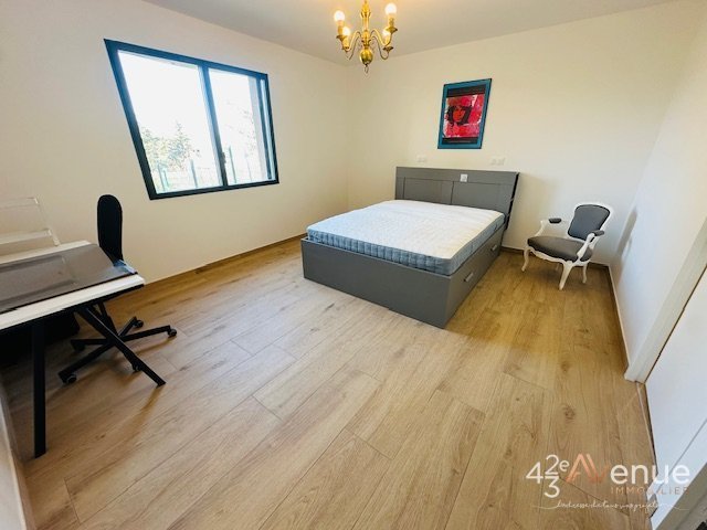 MAISON NEUVE A LOUER - ST PRIEST EN JAREZ PROCHE CHU NORD - 137.92 m2 - 2 400 &euro; charges comprises par mois