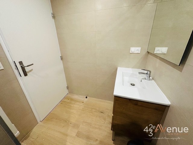 MAISON NEUVE A LOUER - ST PRIEST EN JAREZ PROCHE CHU NORD - 137.92 m2 - 2 400 &euro; charges comprises par mois