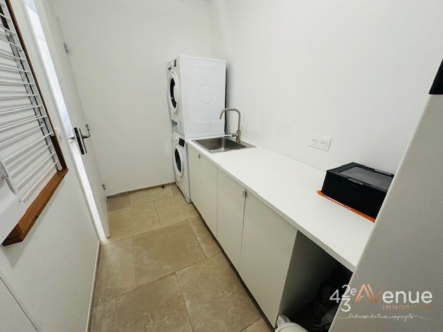 MAISON NEUVE A LOUER - ST PRIEST EN JAREZ PROCHE CHU NORD - 137.92 m2 - 2 400 &euro; charges comprises par mois