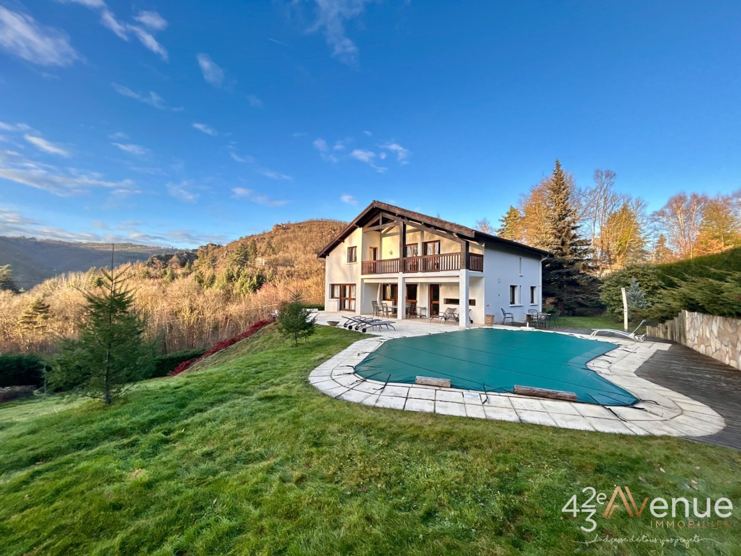 MAISON A VENDRE - AUREC SUR LOIRE - 207.87 m2 - 374�000�&euro;