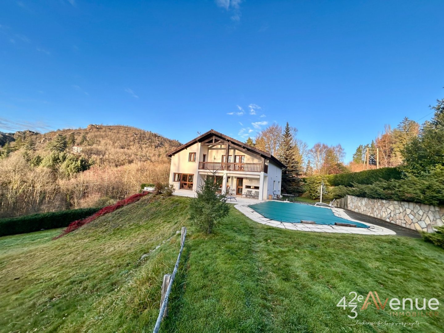 MAISON A VENDRE - AUREC SUR LOIRE - 207.87 m2 - 374�000�&euro;