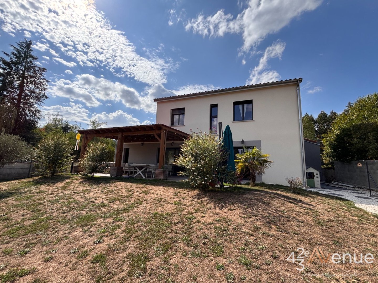 MAISON A VENDRE - BEAUZAC - 180 m2 - 447 000 &euro;