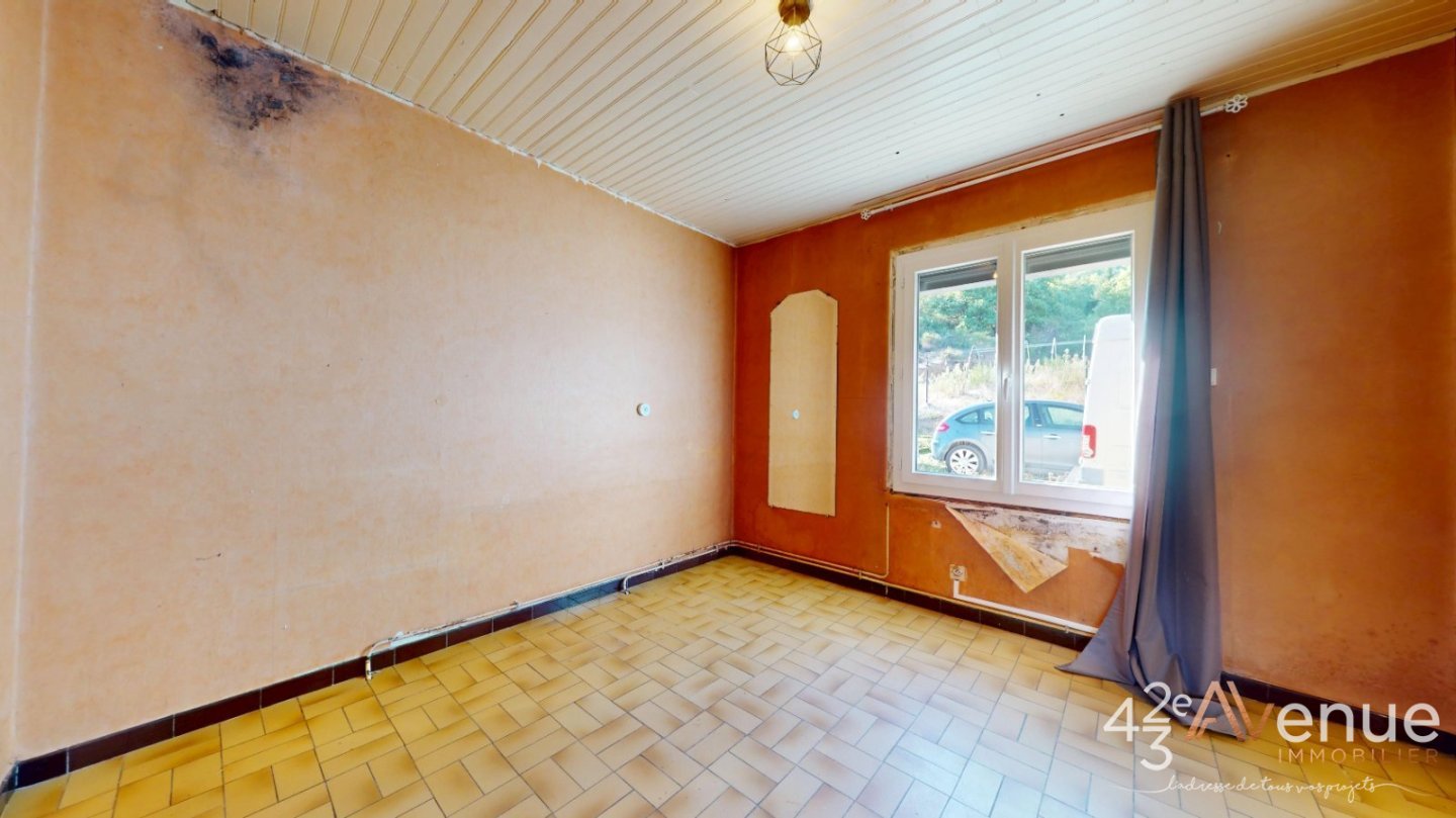 Maison individuelle A VENDRE - BEAUZAC - 163.2 m2 - 127 000 &euro;